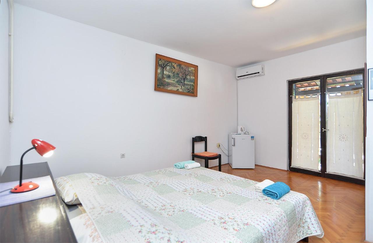 Rooms Veli Vrh 2208 Pula Bagian luar foto