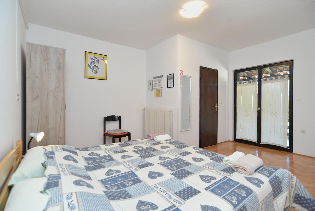 Rooms Veli Vrh 2208 Pula Bagian luar foto
