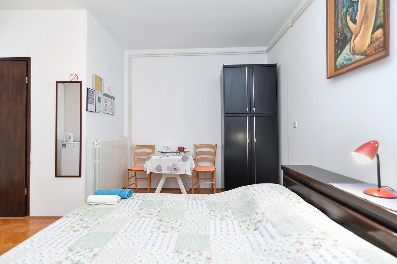Rooms Veli Vrh 2208 Pula Bagian luar foto