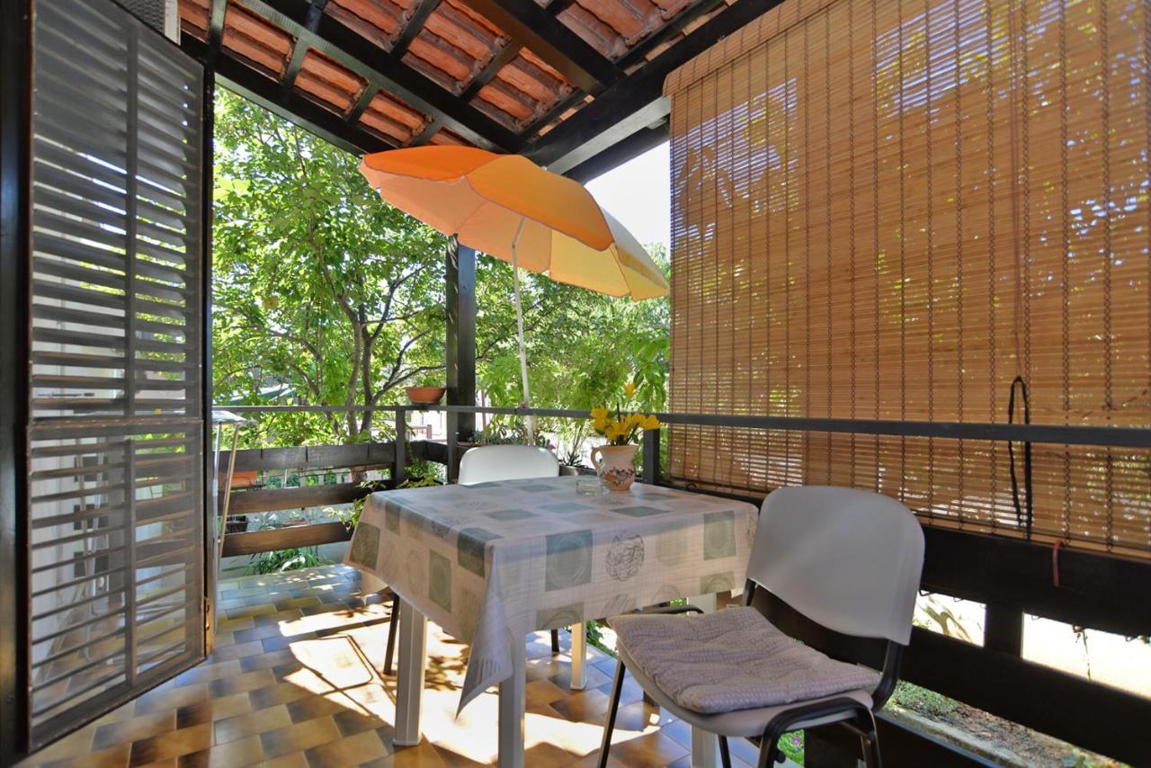 Rooms Veli Vrh 2208 Pula Bagian luar foto